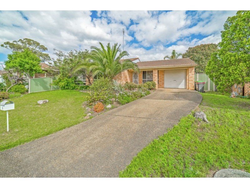 5 Marsh Place, Cranebrook NSW 2749