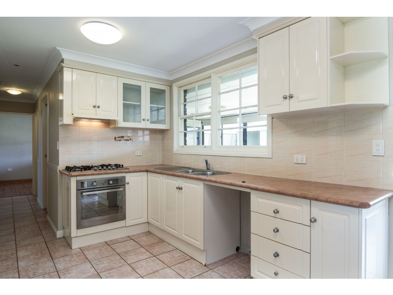 10 Desborough Road, Colyton NSW 2760