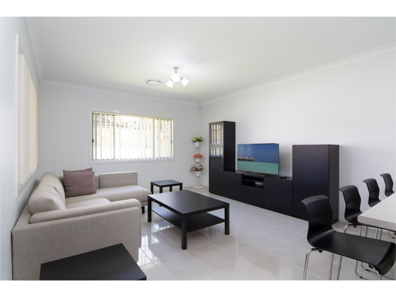 5 Mountainview Cres, Penrith NSW 2750