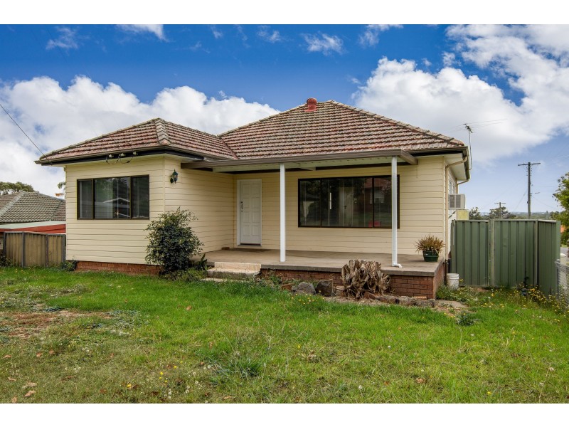 102 College Street, Cambridge Park NSW 2747