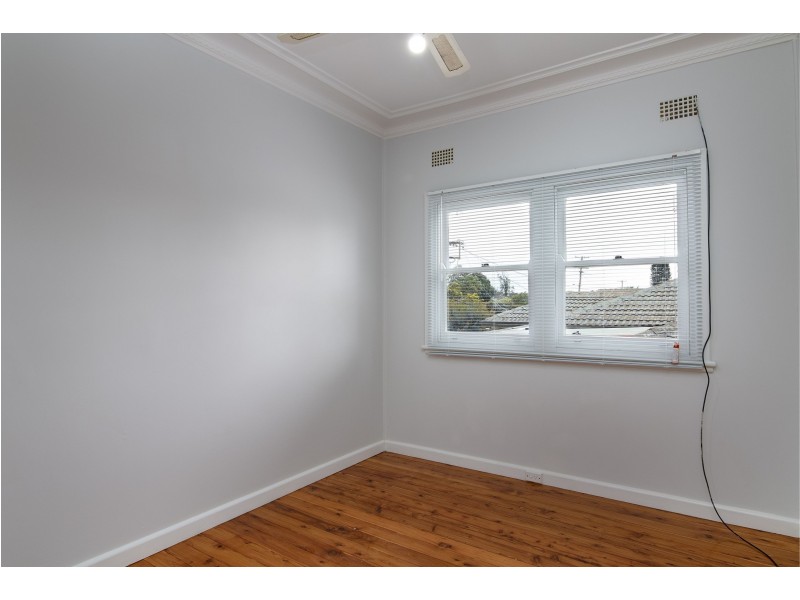 102 College Street, Cambridge Park NSW 2747