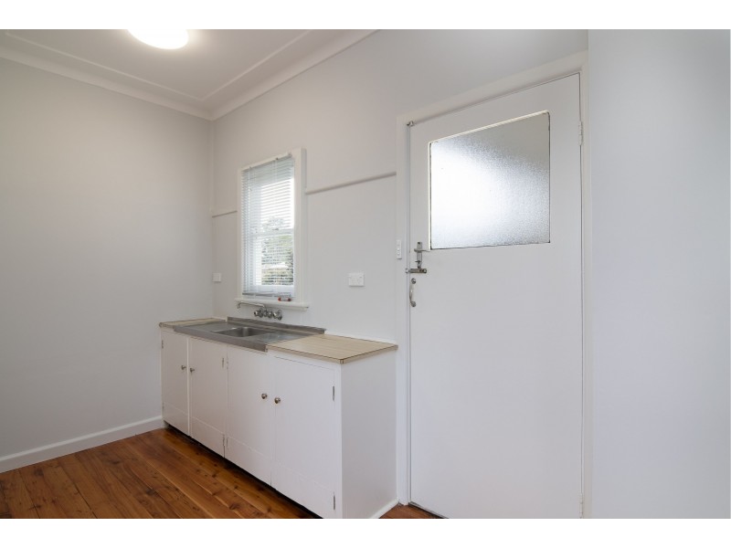 102 College Street, Cambridge Park NSW 2747