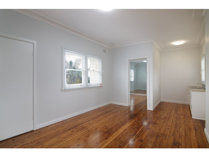 102 College Street, Cambridge Park NSW 2747