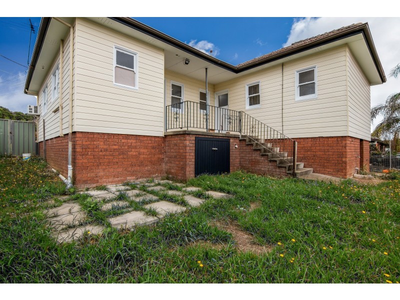 102 College Street, Cambridge Park NSW 2747