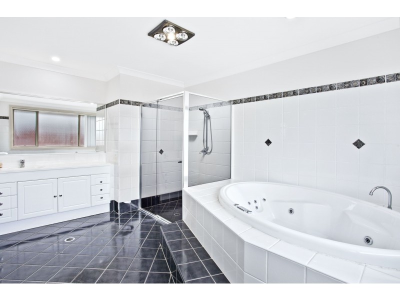 7 Branksome Way, Glenmore Park NSW 2745