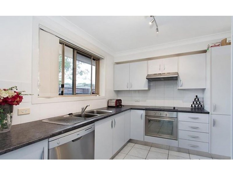 2/16 Lethbridge Street, Penrith NSW 2750