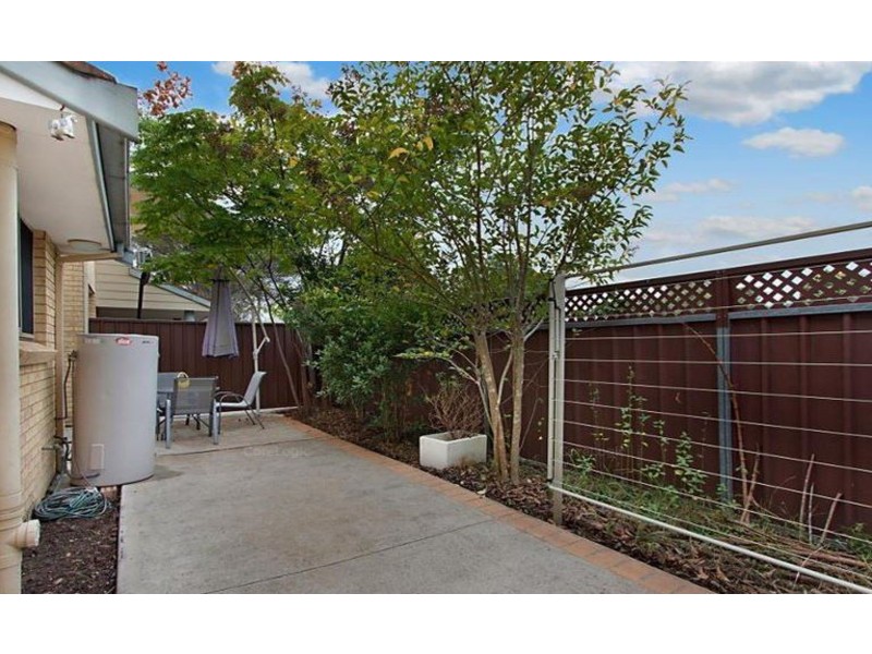 2/16 Lethbridge Street, Penrith NSW 2750