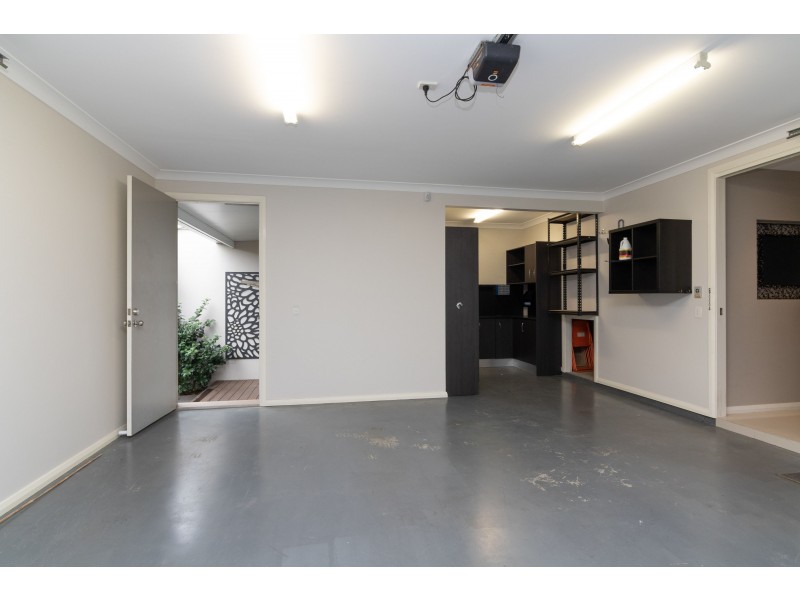 24 Highdale Terrace, Glenmore Park NSW 2745