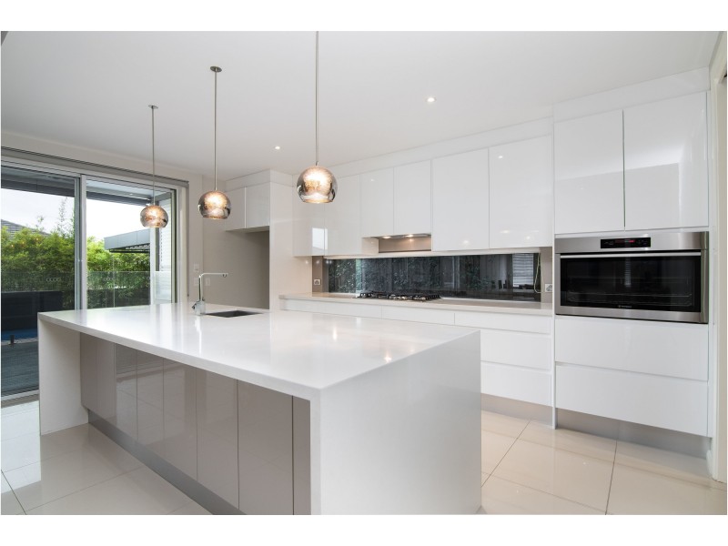 24 Highdale Terrace, Glenmore Park NSW 2745