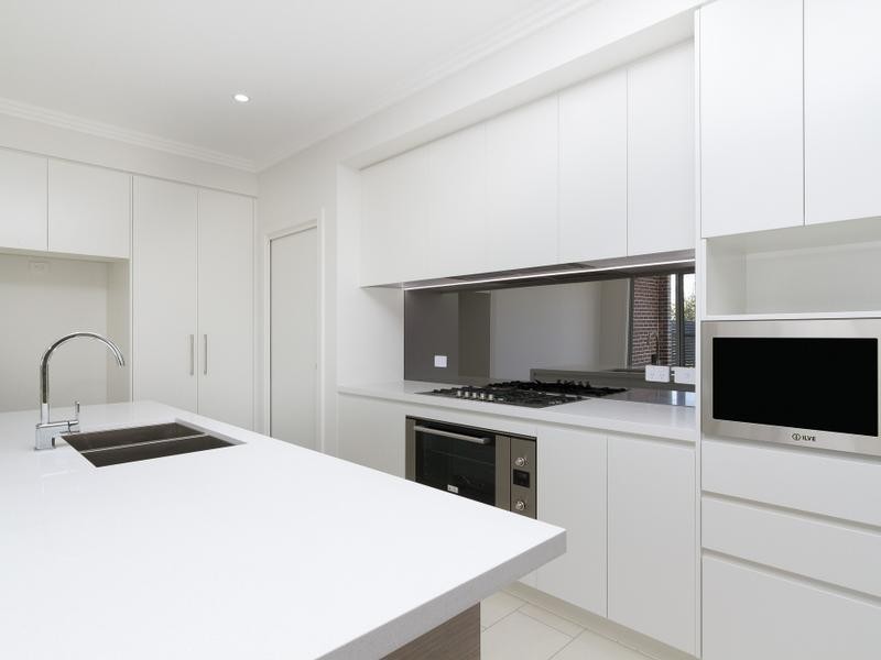 39 Aspect Crescent, Glenmore Park NSW 2745
