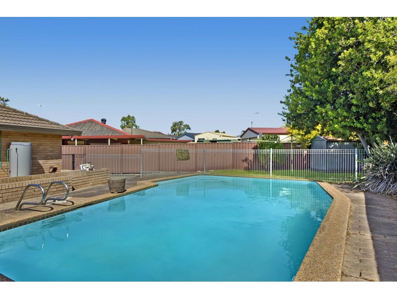 6 Paterson Place, Colyton NSW 2760
