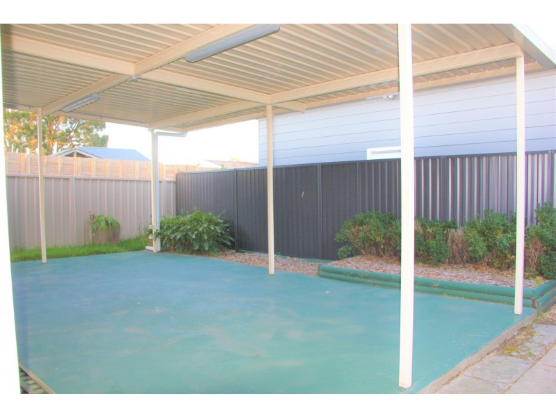 12 Craig Ave, Oxley Park NSW 2760