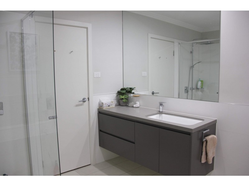 8 Aspect Crescent, Glenmore Park NSW 2745