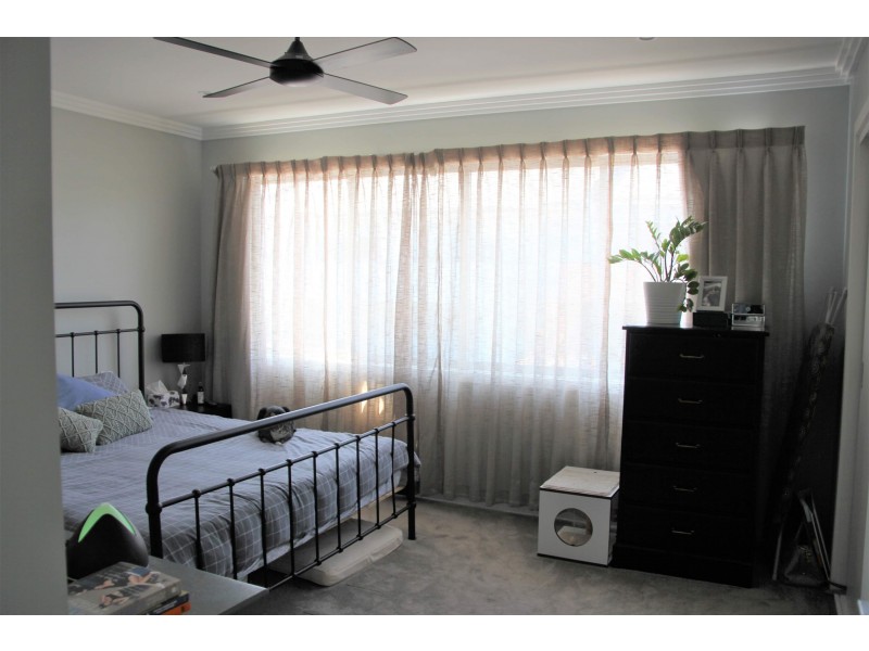 8 Aspect Crescent, Glenmore Park NSW 2745