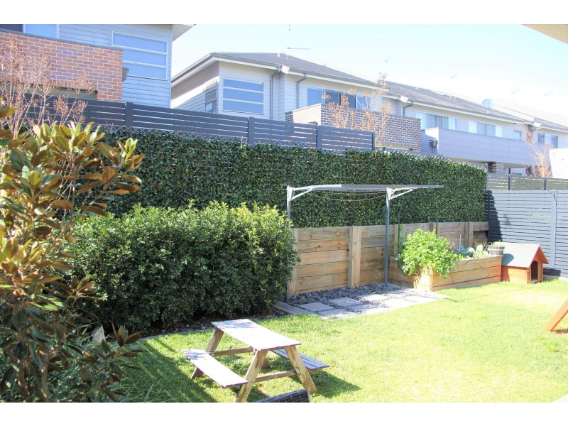 8 Aspect Crescent, Glenmore Park NSW 2745