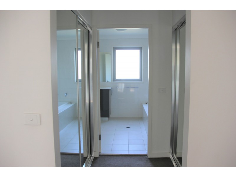 77 Gannet Dr, Cranebrook NSW 2749