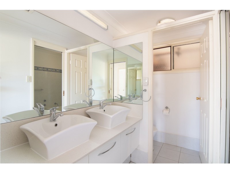 9 Hourglass Glen, St Clair NSW 2759