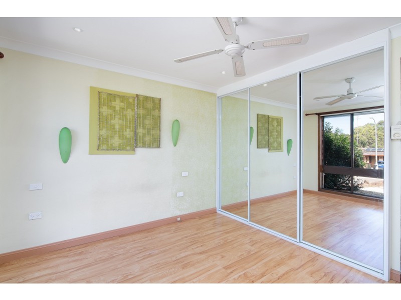 9 Hourglass Glen, St Clair NSW 2759