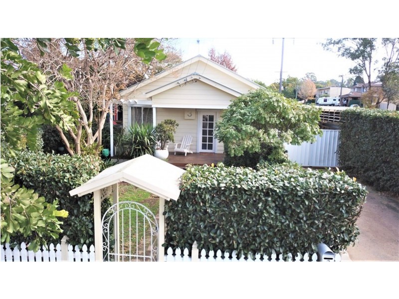 3 Walter St, Kingswood NSW 2747