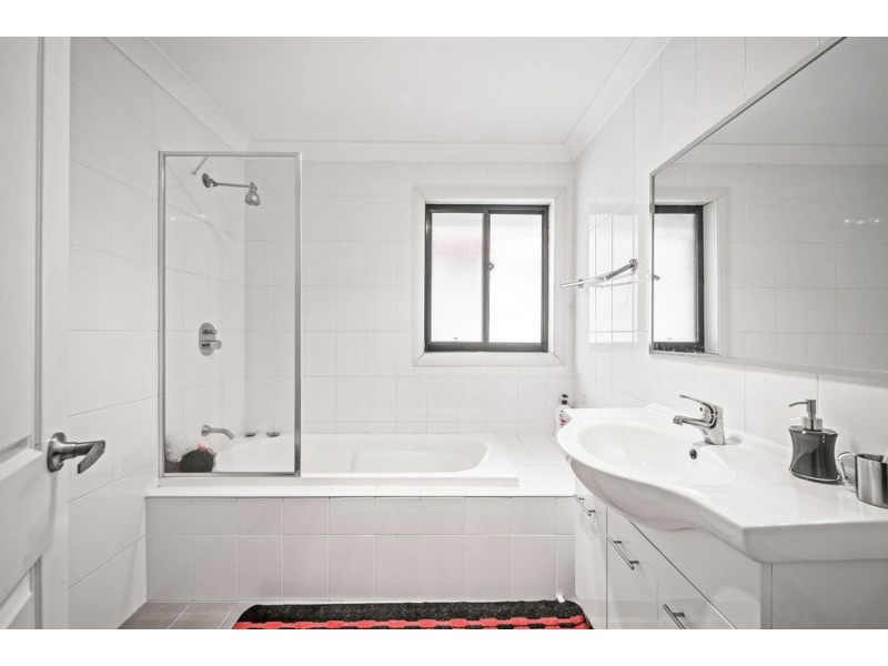 4/146 Brisbane St, Oxley Park NSW 2760