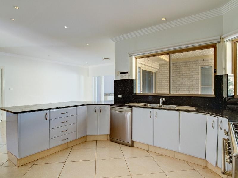 10 Bordeaux Pl, Orchard Hills NSW 2748
