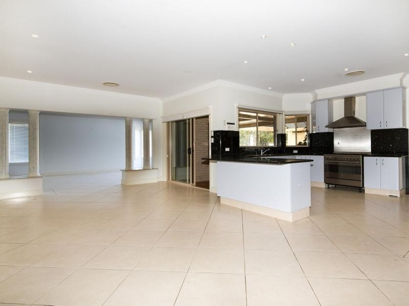 10 Bordeaux Pl, Orchard Hills NSW 2748