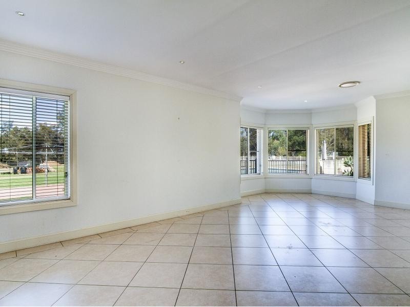 10 Bordeaux Pl, Orchard Hills NSW 2748