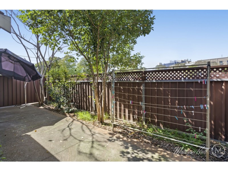 2/16 Lethbridge st, Penrith NSW 2750