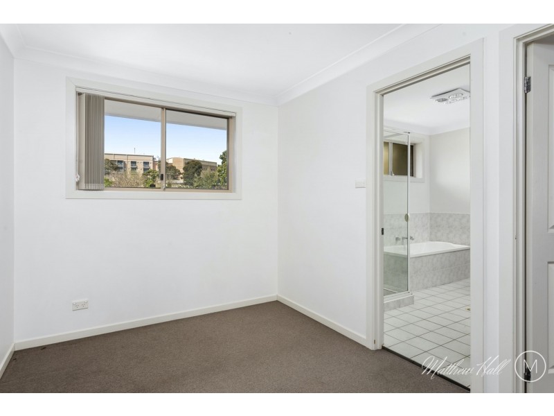 2/16 Lethbridge st, Penrith NSW 2750