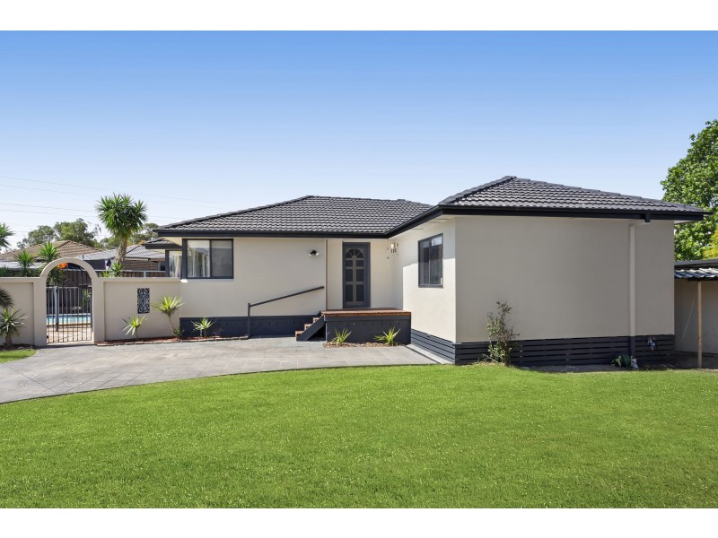 16 Little Street, Cambridge Park NSW 2747