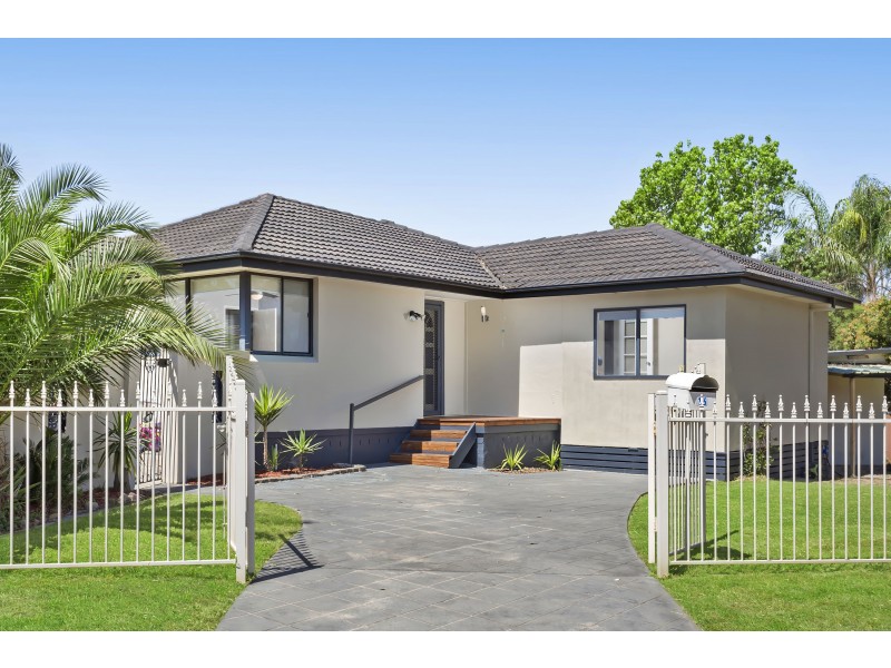 16 Little Street, Cambridge Park NSW 2747