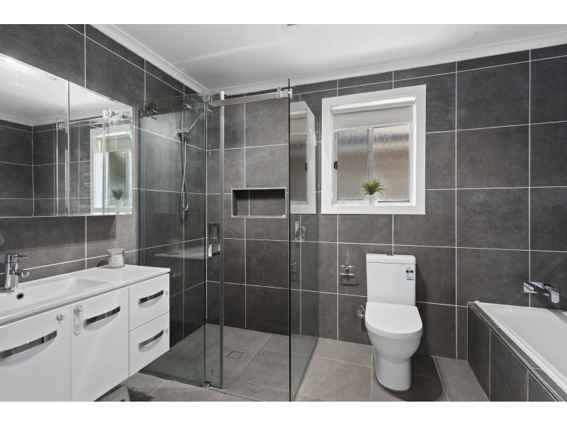 16 Little Street, Cambridge Park NSW 2747