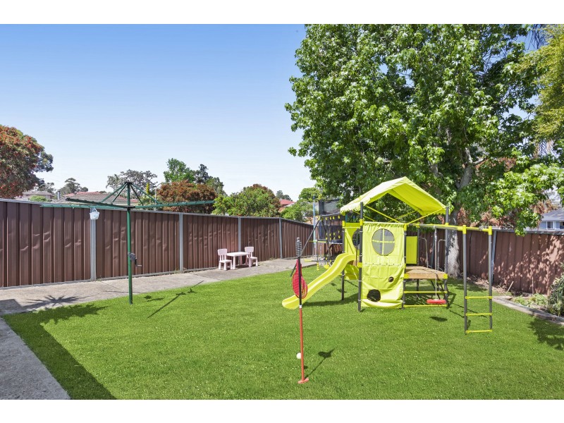 16 Little Street, Cambridge Park NSW 2747