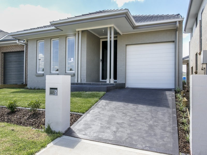 5 Laimbeer Pl, Penrith NSW 2750