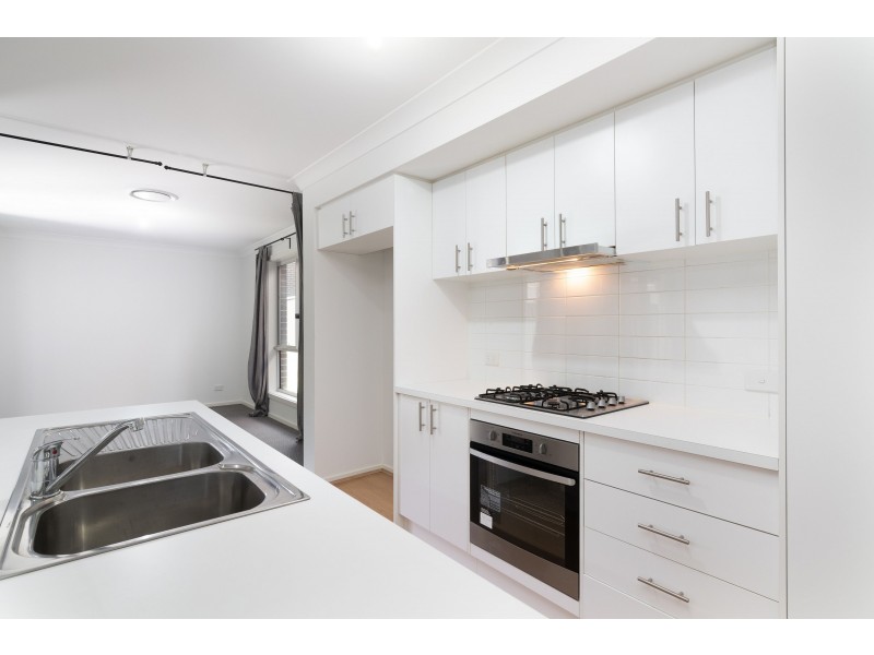 6 Major Tomkins Pde, Werrington Downs NSW 2747