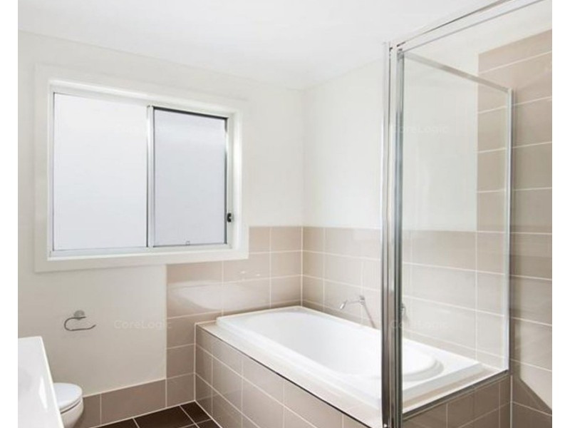 8 Burrows St, Penrith NSW 2750