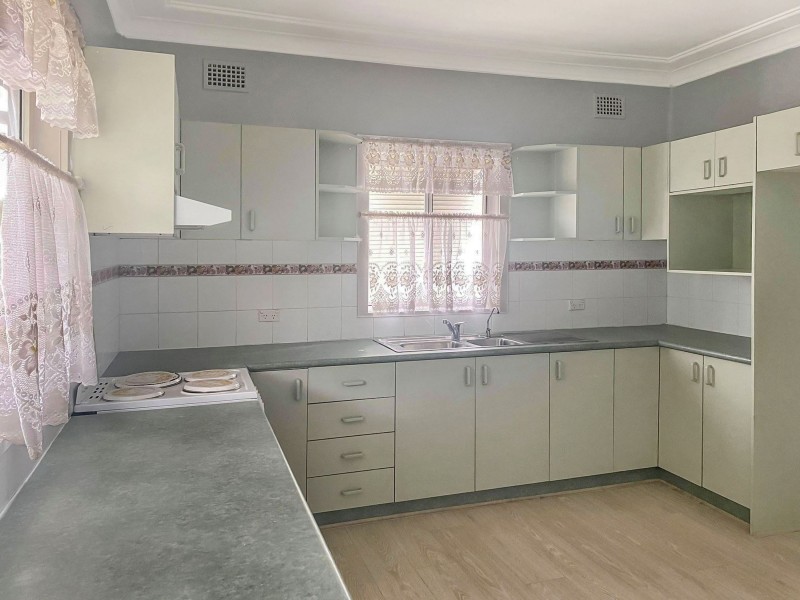 94 Stafford Street, Penrith NSW 2750