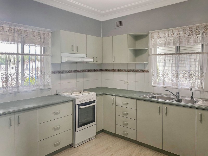 94 Stafford Street, Penrith NSW 2750