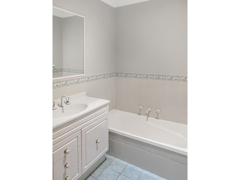 2/13 Lethbridge Street, Penrith NSW 2750