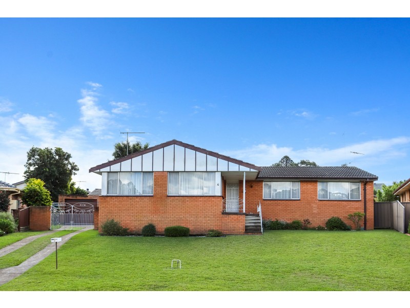 6 Berry Place, Werrington County NSW 2747