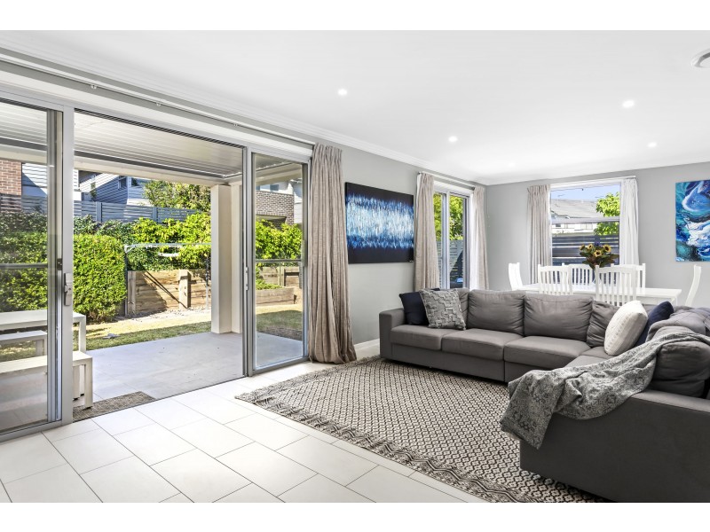 8 Aspect Crescent, Glenmore Park NSW 2745