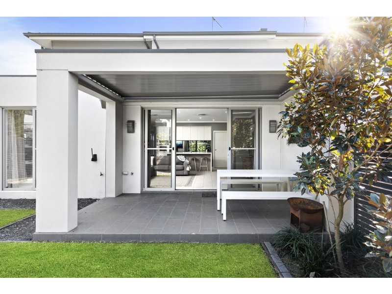 8 Aspect Crescent, Glenmore Park NSW 2745