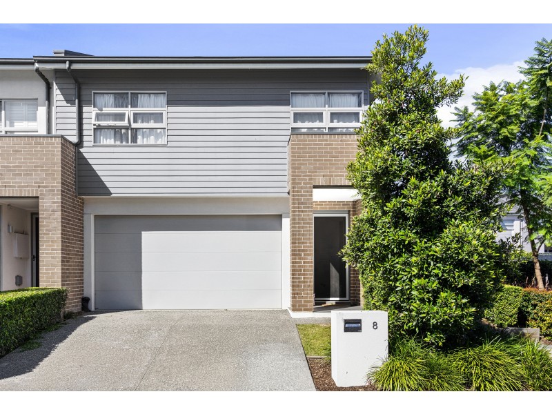 8 Aspect Crescent, Glenmore Park NSW 2745