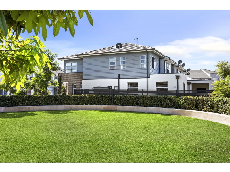 8 Aspect Crescent, Glenmore Park NSW 2745