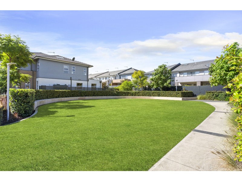 8 Aspect Crescent, Glenmore Park NSW 2745