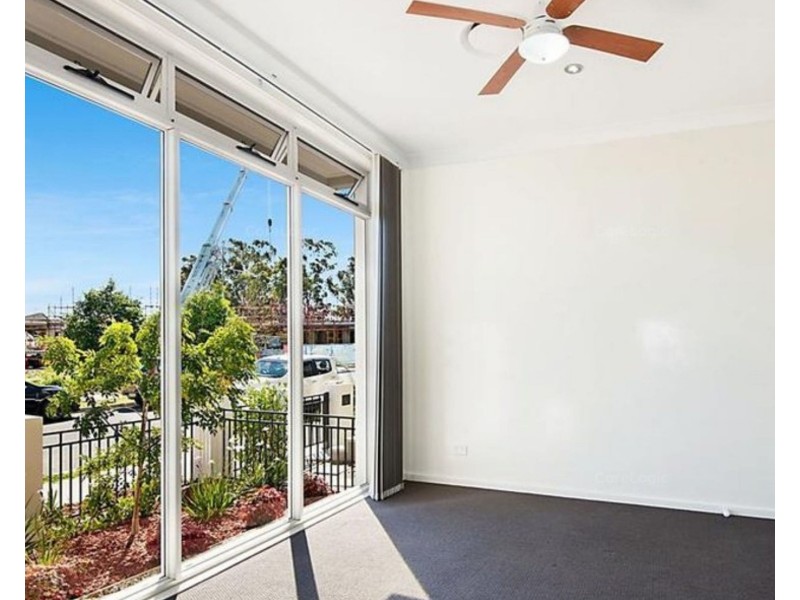 8 Burrows Street, Penrith NSW 2750