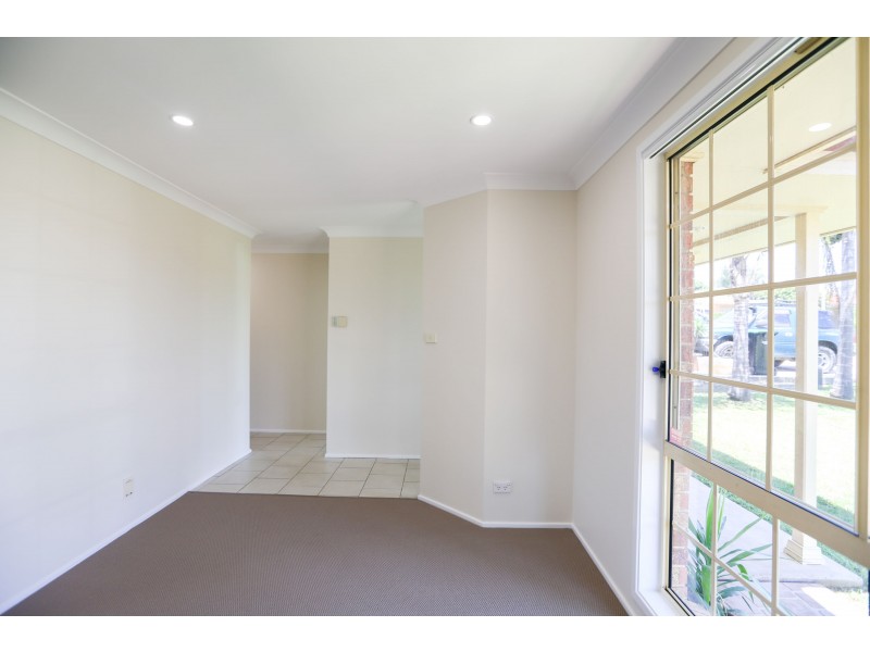 28 Mari Cl, Glenmore Park NSW 2745