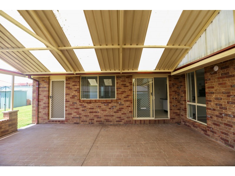 28 Mari Cl, Glenmore Park NSW 2745