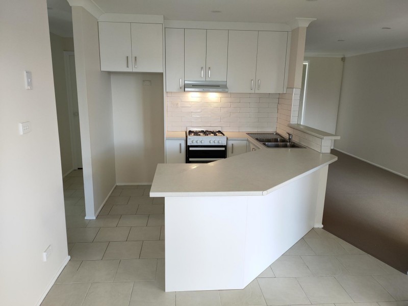 28 Mari Cl, Glenmore Park NSW 2745