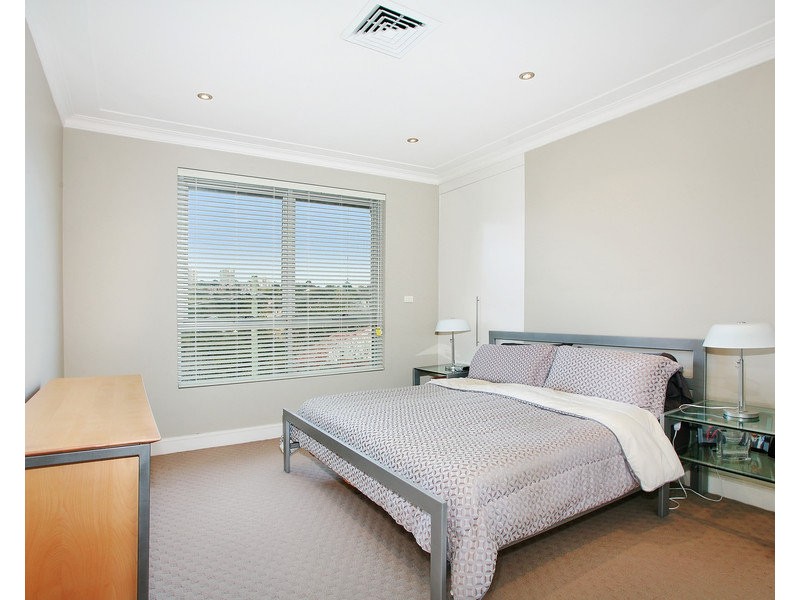 2/2 Churchill Crescent, Cammeray NSW 2062